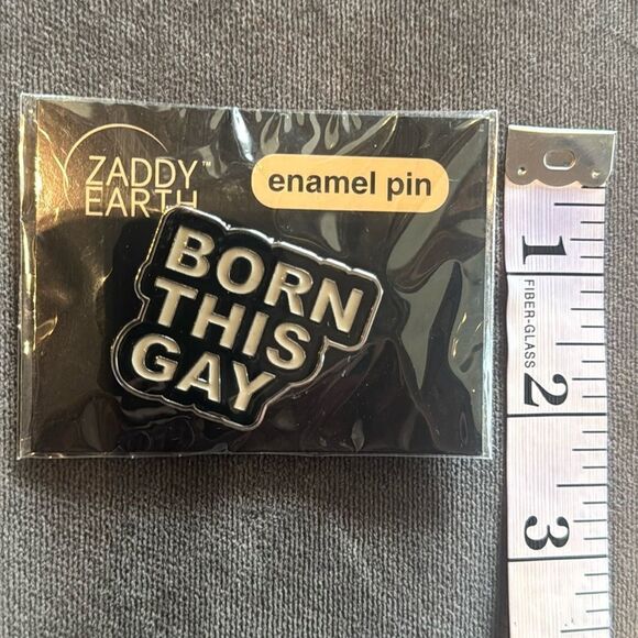 ZADDY EARTH Enamel Pin BORN THIS GAY - Picture 3 of 4